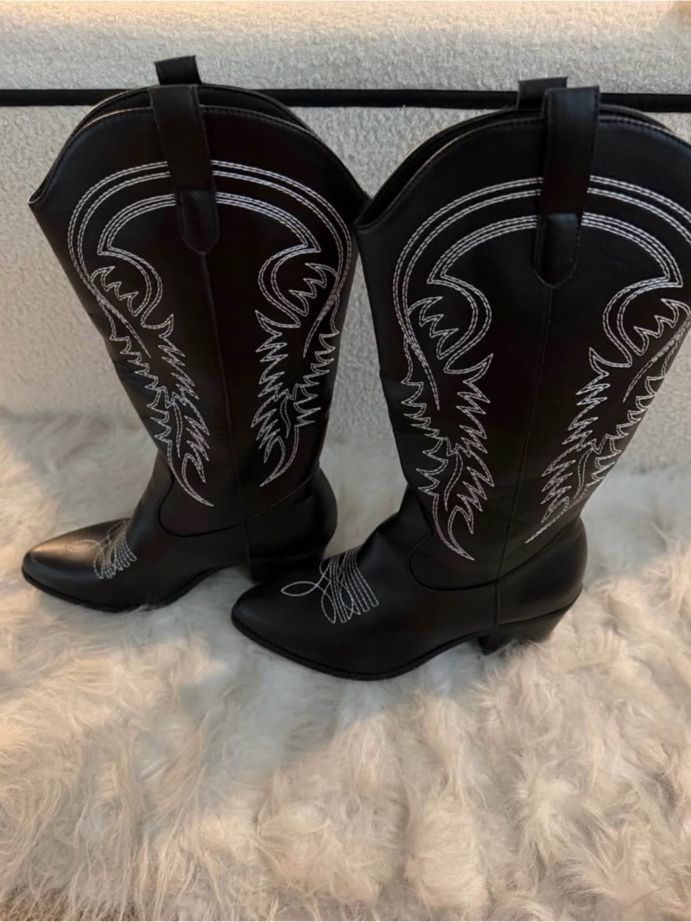 Black Women's Western Embroidered Cowboy Boots